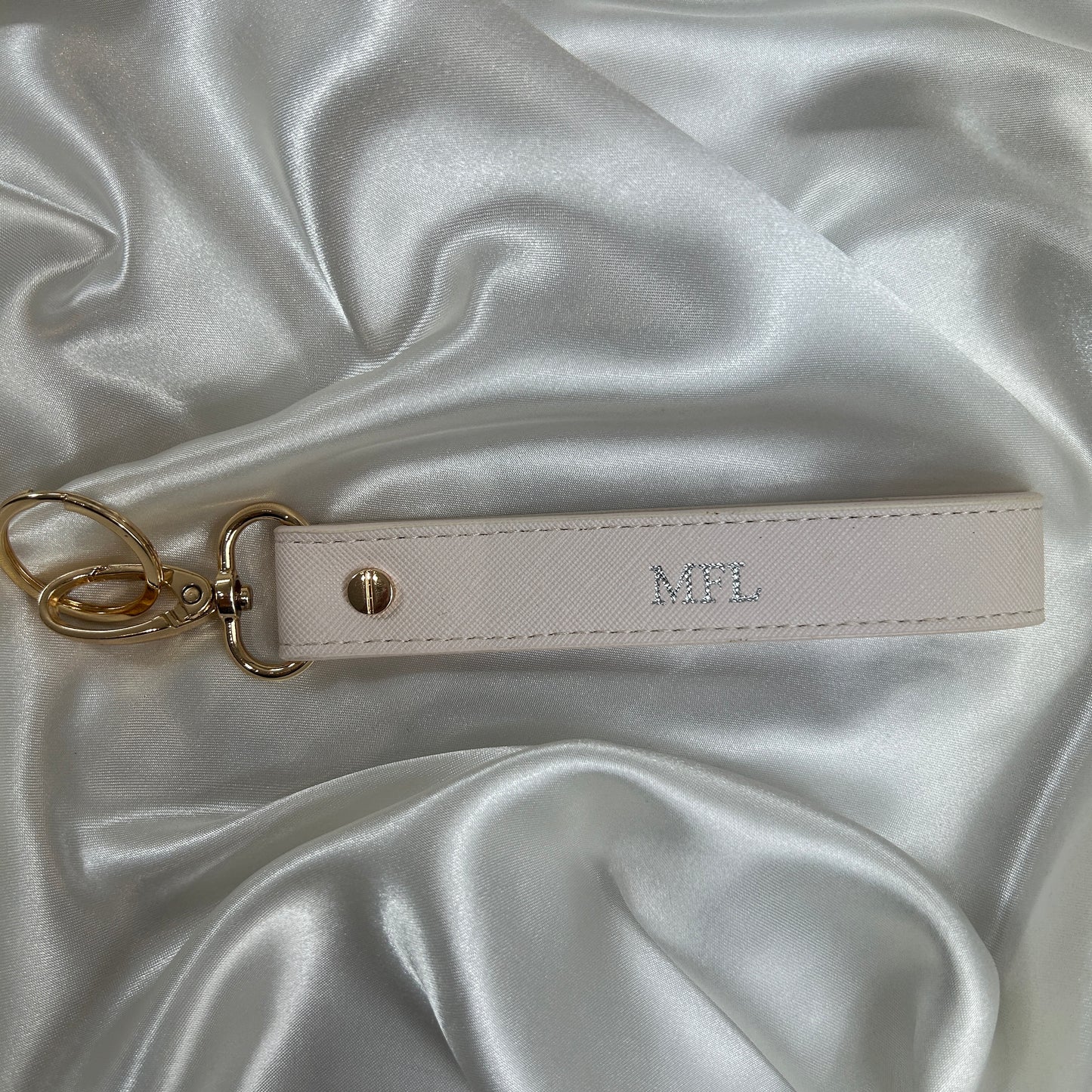 Wristlet Keychain - Oyster/ Silver - MFL