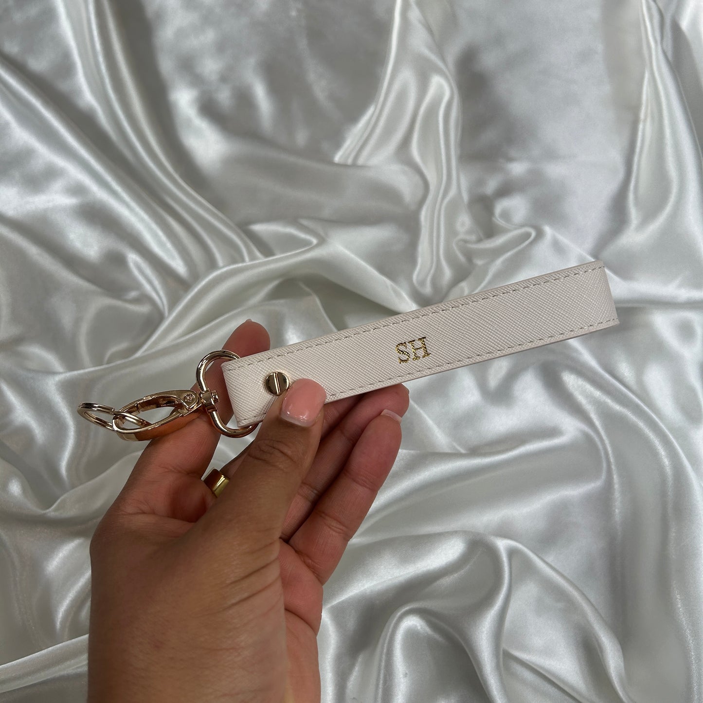 Wristlet Keychain - Oyster/ Gold - SH