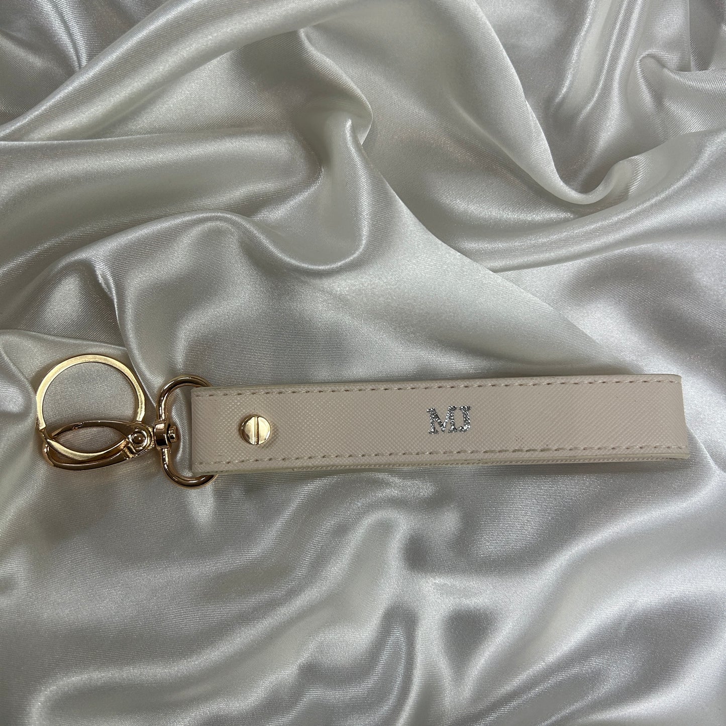 Wristlet Keychain - Oyster/ Silver - MJ