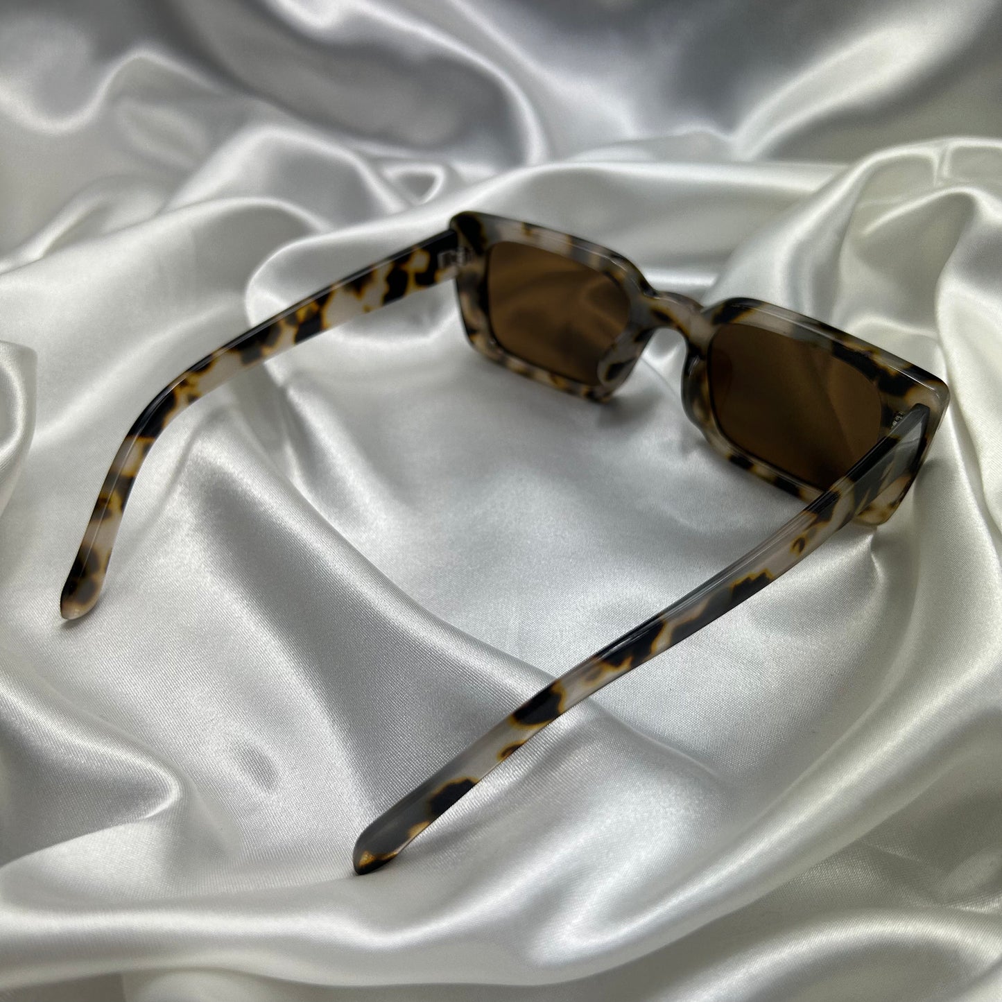 Retro Rectangle Sunglasses - Tortoiseshell