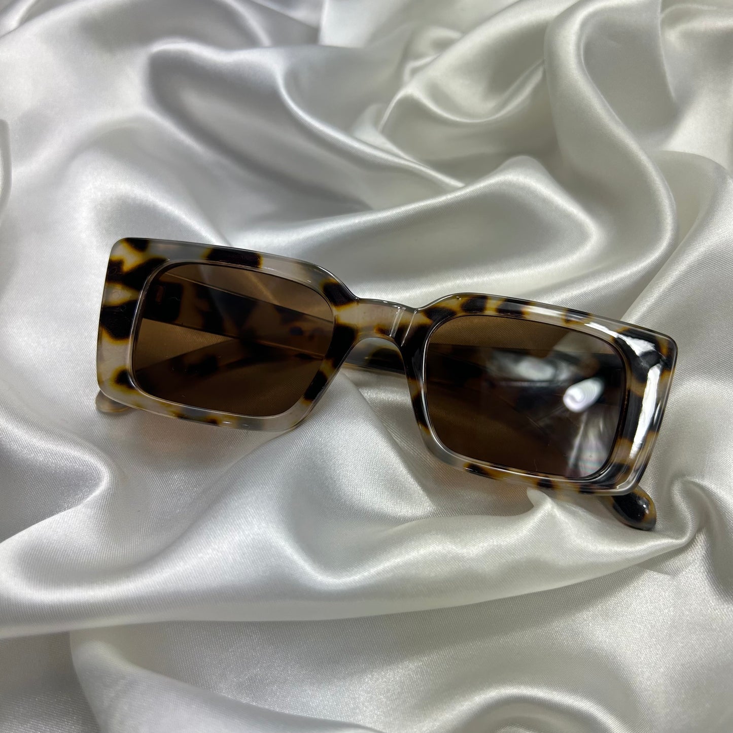 Retro Rectangle Sunglasses - Tortoiseshell